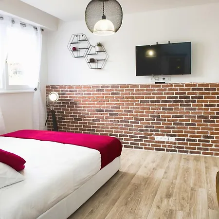 Homey Street - Parking - Proche Geneve Appartamento *